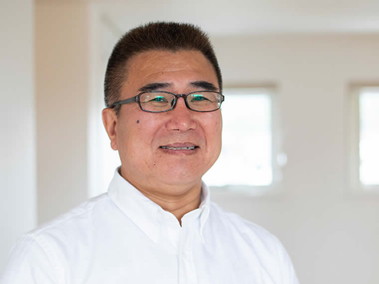 サービススタッフ　山﨑 敏宏